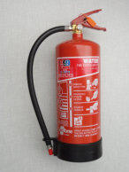 Water fire extinguisher